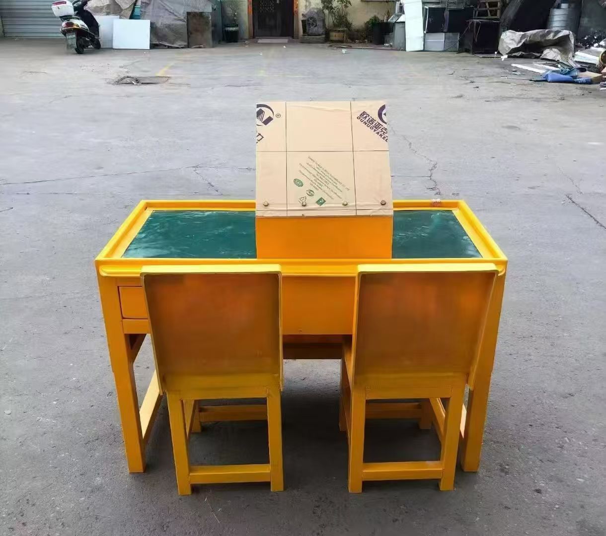 桓台防静电导通桌井下煤矿火工品发放桌：危险品流转的安全守护者